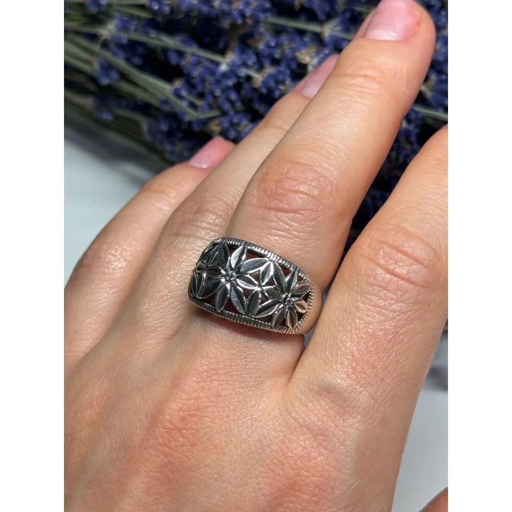 925 STERLING SILVER RING SIZE 7